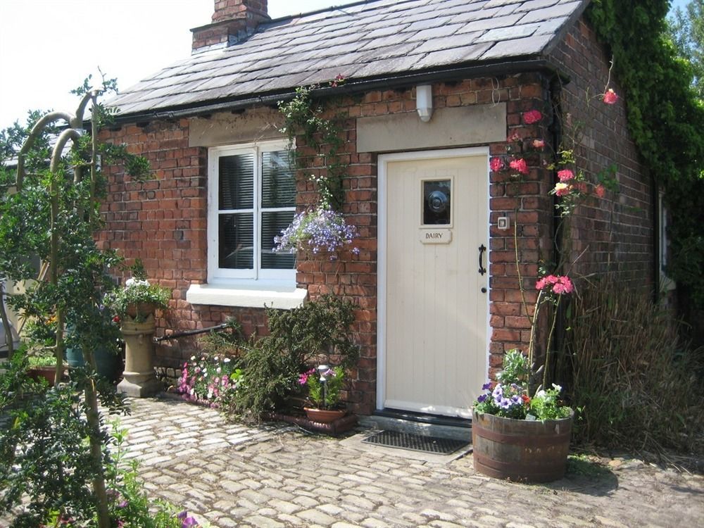 Martin Lane Farm Holiday Cottages Burscough Экстерьер фото
